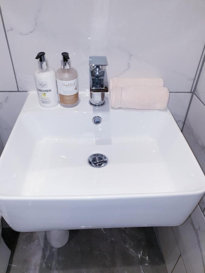 Luxury 1 Bed Close To Town Centre With Free Parking Southend-on-Sea Eksteriør billede
